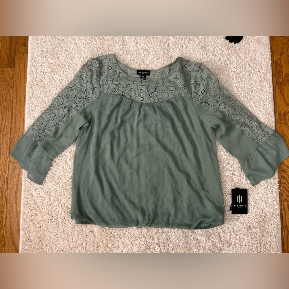 Women’s Petite XL IN Studio Long Sleeve Blouse NWT